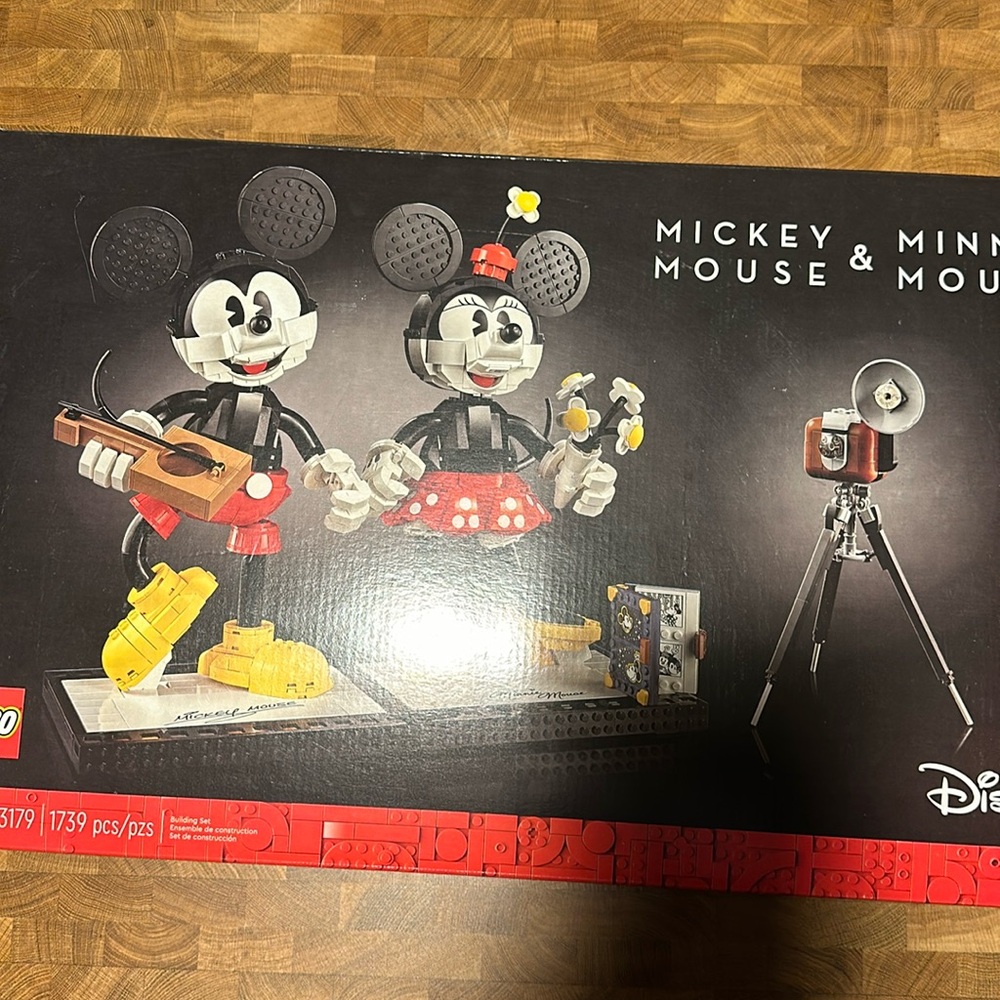 lego 43179 Disney Mickey Mouse & Minnie Mouse Building Set  1739pcs Age18+ New
